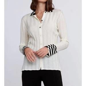 NEW KNITSS kor in ivory with black